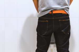 αδύναμη ροή ούρων σε άνδρα